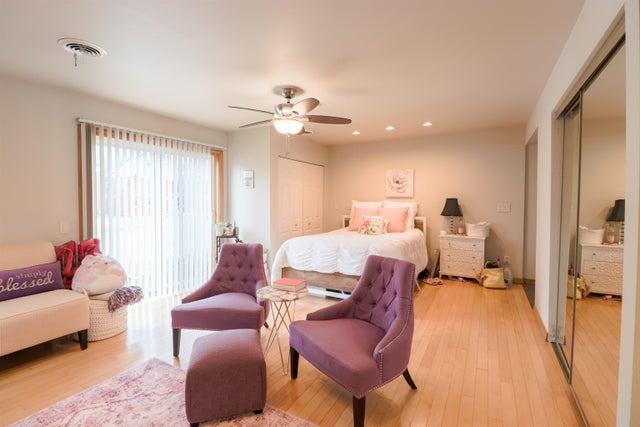 Photo of Listing #1998336