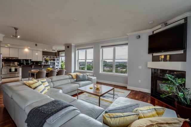 Photo of Listing #2002578