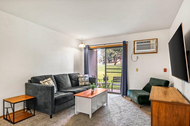 Photo of Listing #2002782