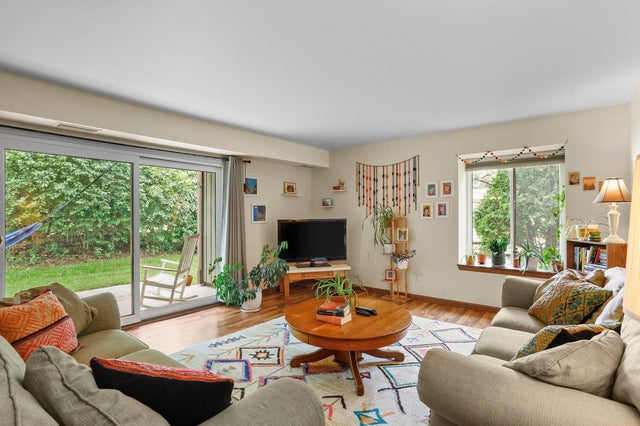 Photo of Listing #2002793