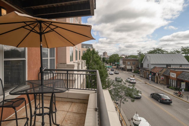 Photo of Listing #2003681