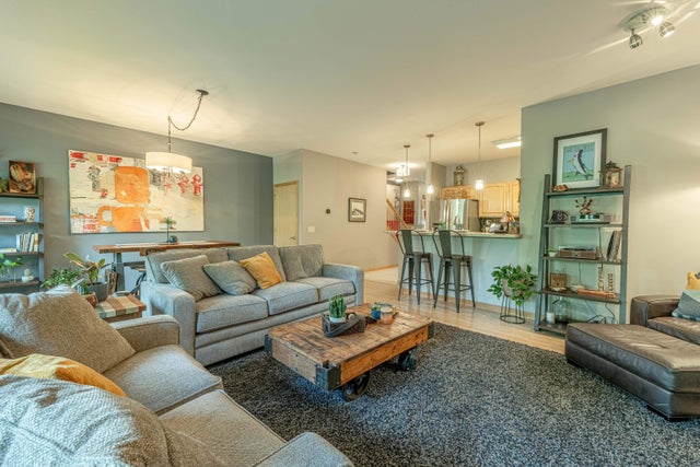 Photo of Listing #2004505