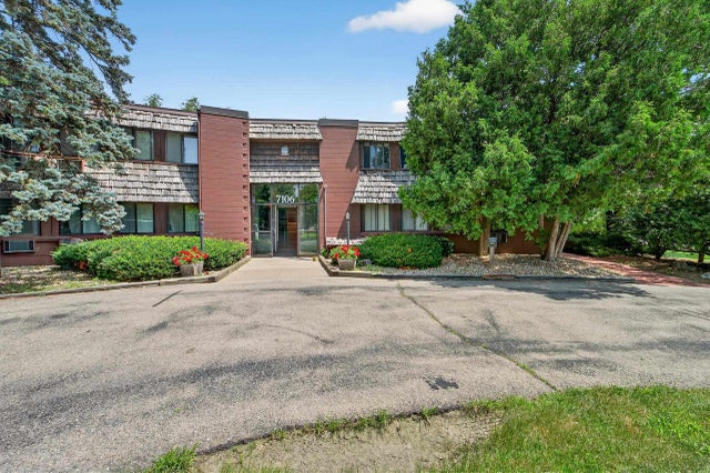 Photo of Listing #2004678