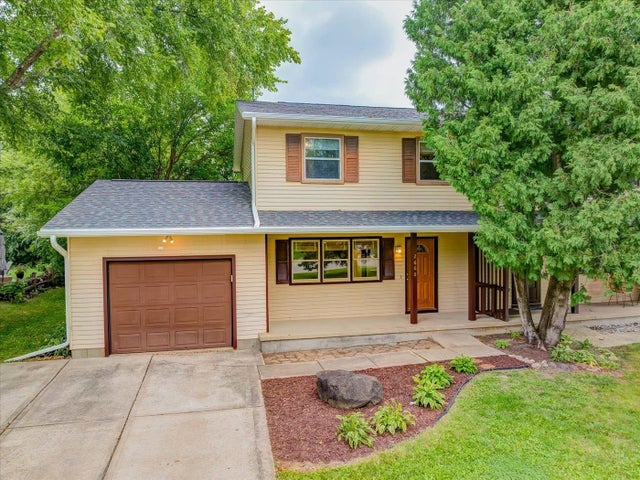 Photo of Listing #2007315