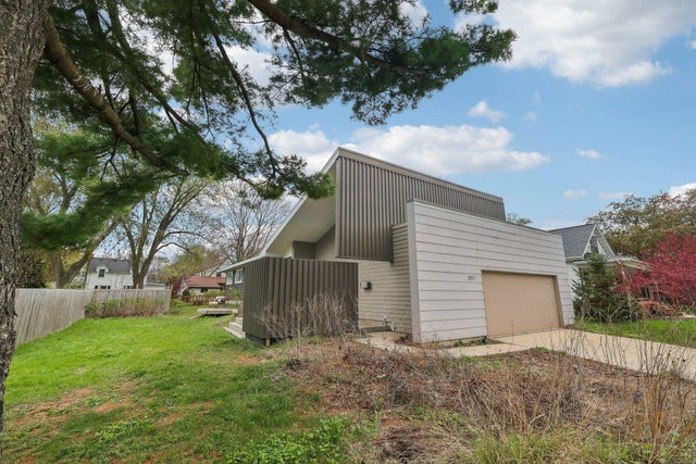 Photo of Listing #1995550