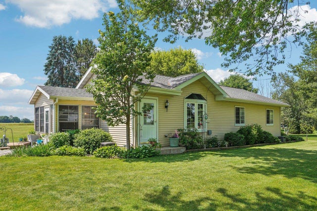 Photo of Listing #2002468