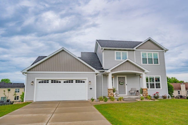 Photo of Listing #2002876