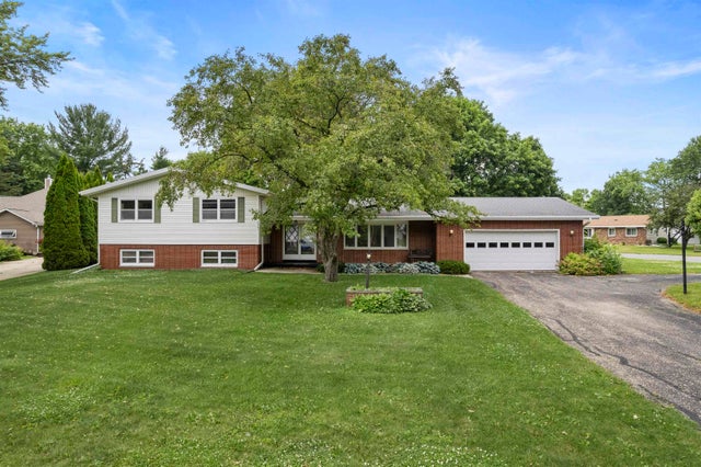 Photo of Listing #2002954