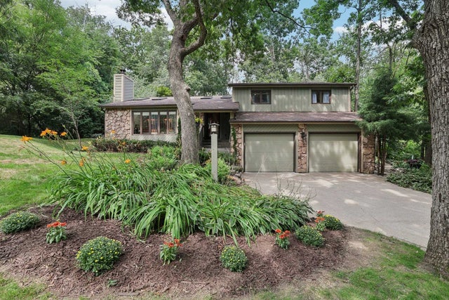 Photo of Listing #2003357