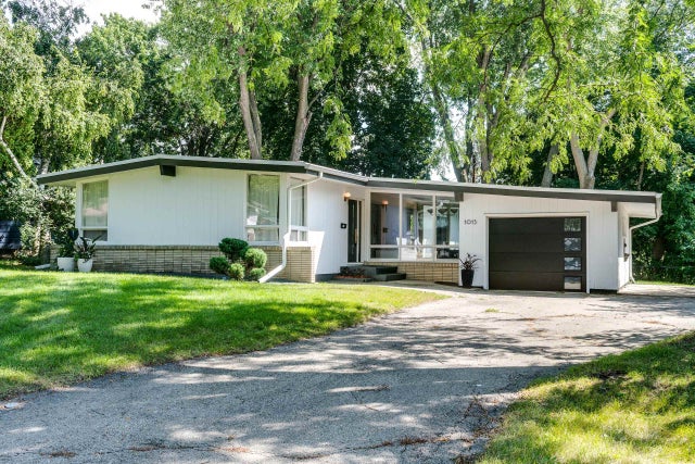 Photo of Listing #2003780