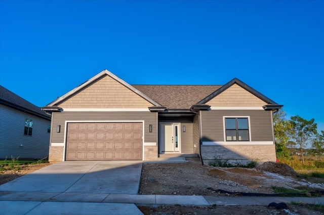 Photo of Listing #2004170