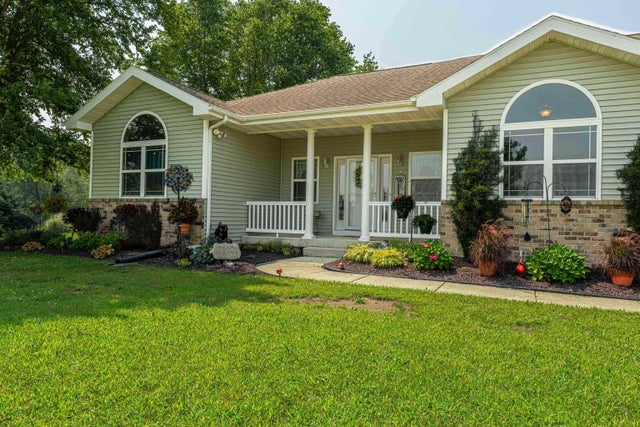 Photo of Listing #2004560