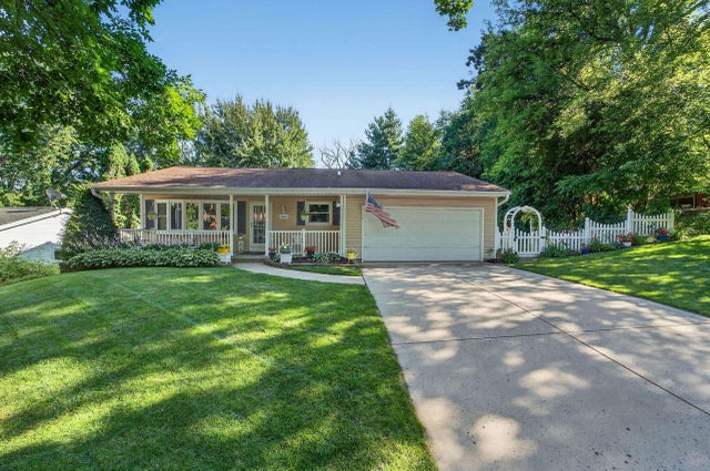 Photo of Listing #2005098