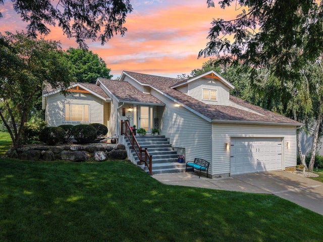 Photo of Listing #2005453