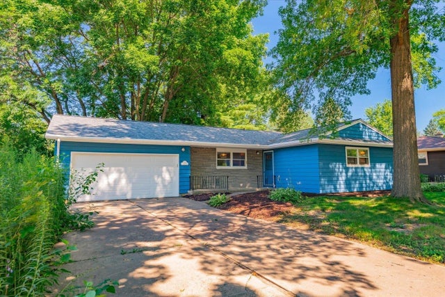 Photo of Listing #2005486