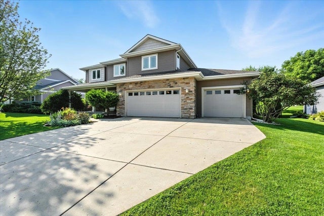 Photo of Listing #2005557