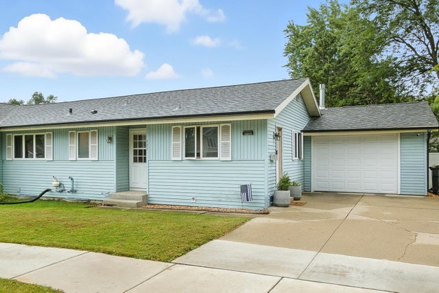 Photo of Listing #2008235