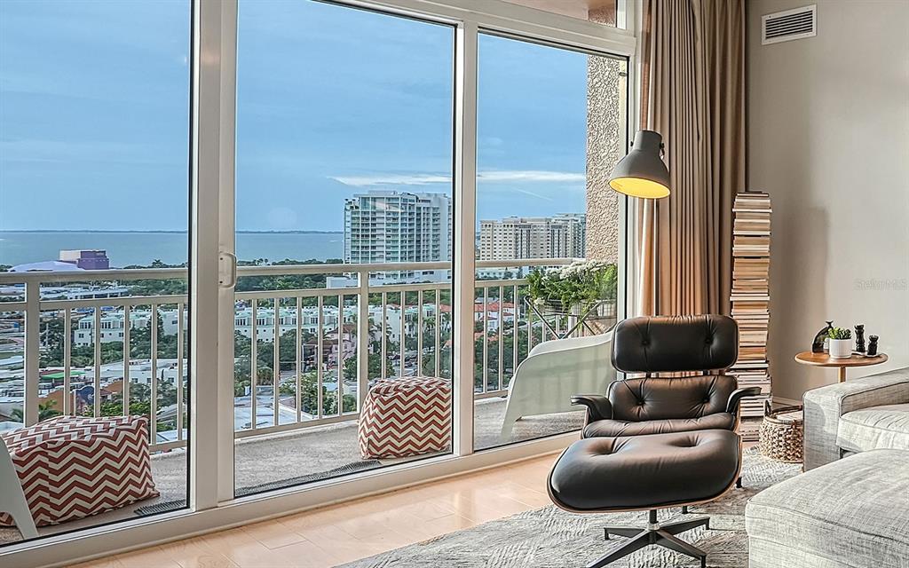 1350 Main Condos 3 Listings for Sale 1350 Main St Sarasota, FL