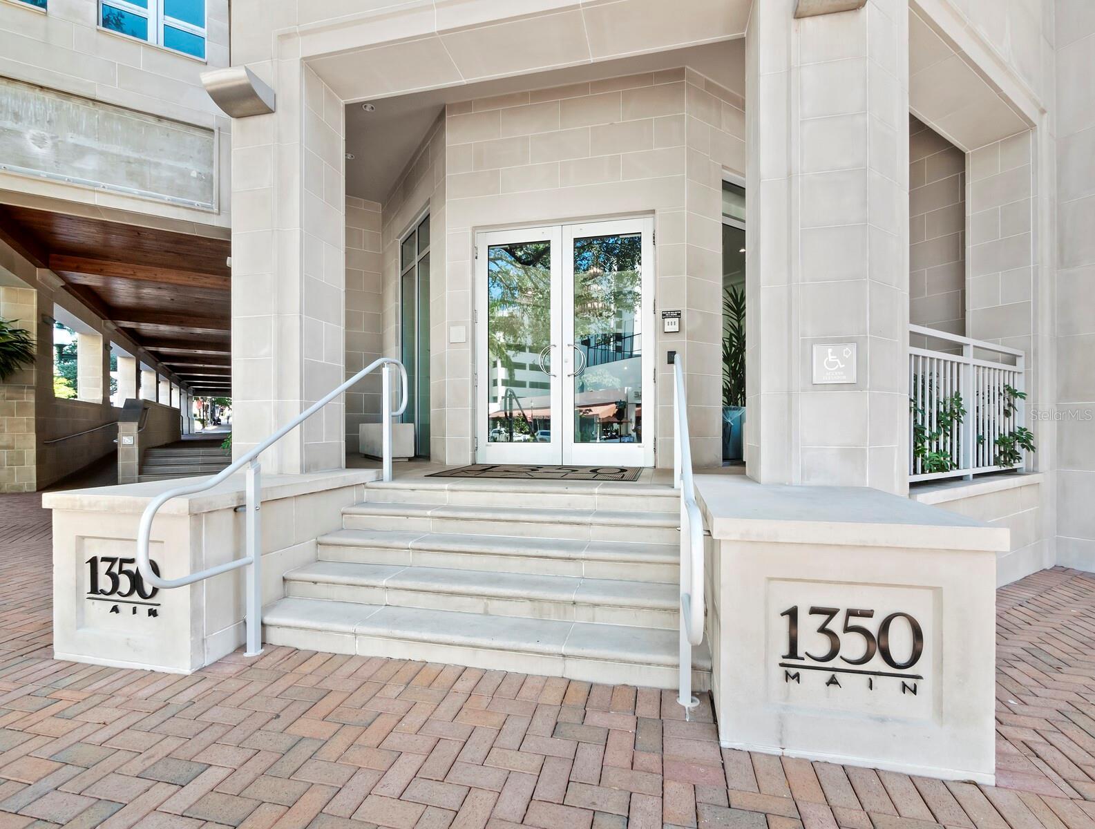 1350 Main Condos 4 Listings for Sale 1350 Main St Sarasota, FL