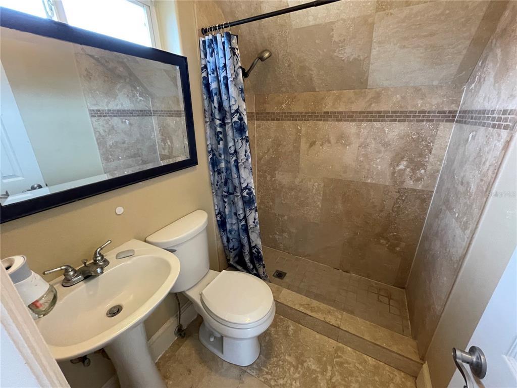 727 Dartmoor Street N 1, ST PETERSBURG Property Listing MLS® U8176028