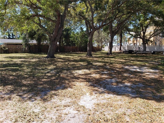 Photo of Listing #U8077861