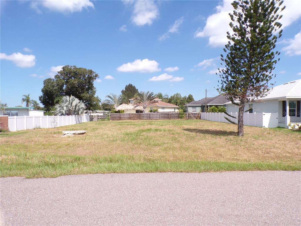 Photo of Listing #U8138081