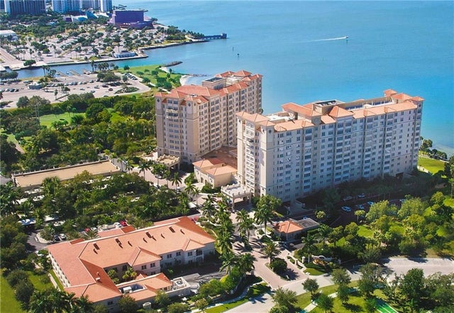 Sarasota Bay Club Condos for Sale - Sarasota Bay Club Real Estate ...