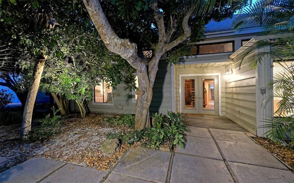 Photo of Listing #D6107571