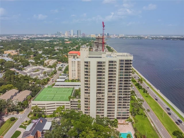 98 Nice Atrium apartments tampa for Small Space