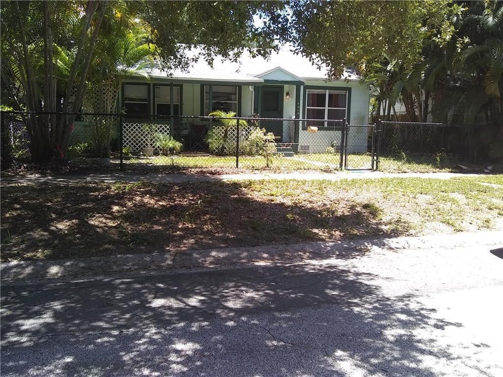 Photo of Listing #U8120287