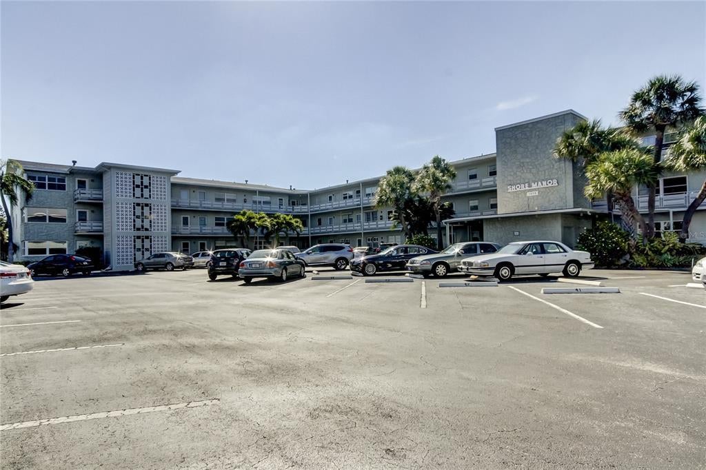 Photo of Listing #U8131587