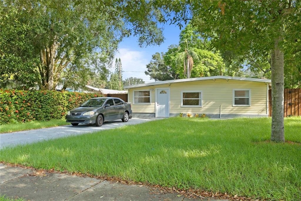Photo of Listing #U8137272