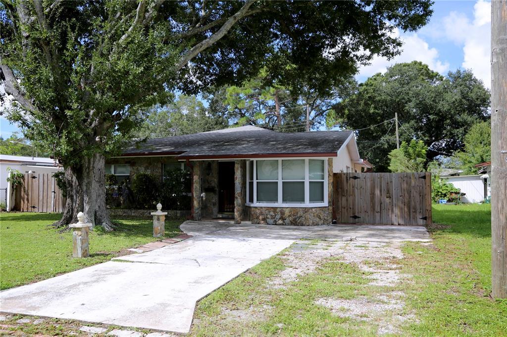 Photo of Listing #U8137395