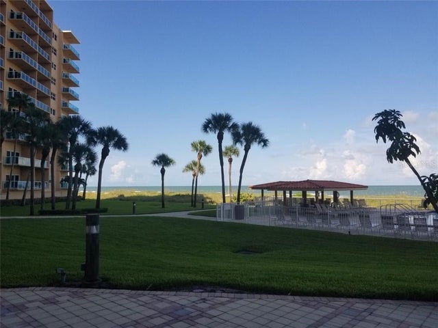 Photo of Listing #U8111043
