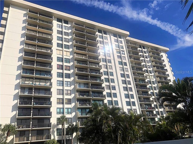 Photo of Listing #U8111260