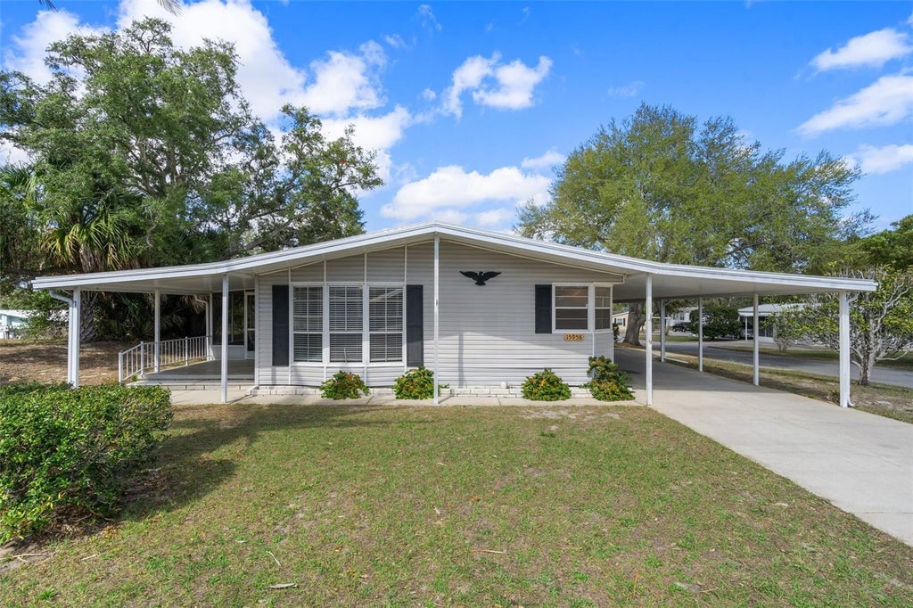 15958 Brookridge Boulevard, BROOKSVILLE Property Listing MLS® A4562665