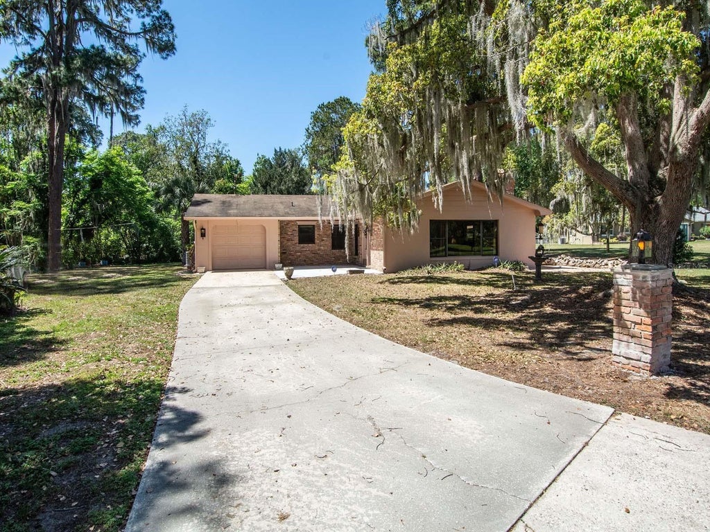 857 Shore Acres Road, MOUNT DORA Property Listing MLS® G5066820