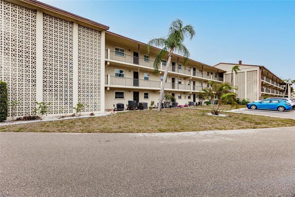 2220 Stickney Point Road 510, SARASOTA Property Listing MLS® N6126333