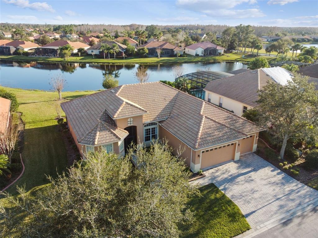 530 Tapatio Ln, POINCIANA SOLIVITA PH 04A. MLS S5079708