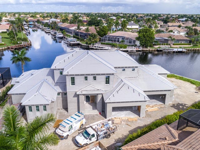 Marco Island Waterfront Homes For Sale | BuyMarco.com