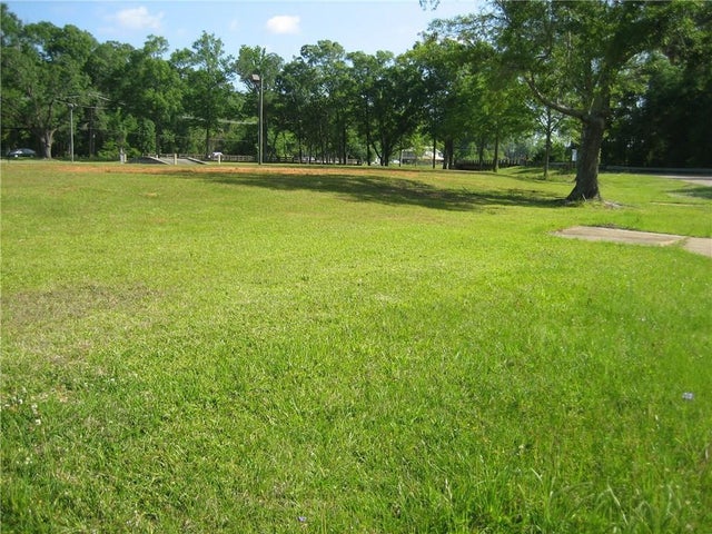 44476 S Range Road, Hammond