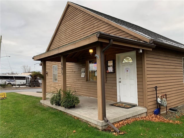 Photo of Listing #S1445493