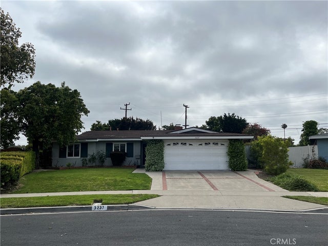 Photo of Listing #OC23089189