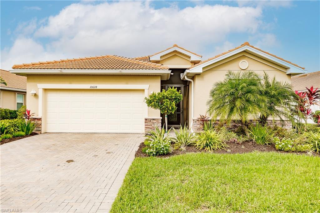 PRATO AT PELICAN PRESERVE Home for Sale - View SW FL MLS #221089205 at 10628 Pistoia Dr in PELICAN PRESERVE in FORT MYERS, FL - 33913