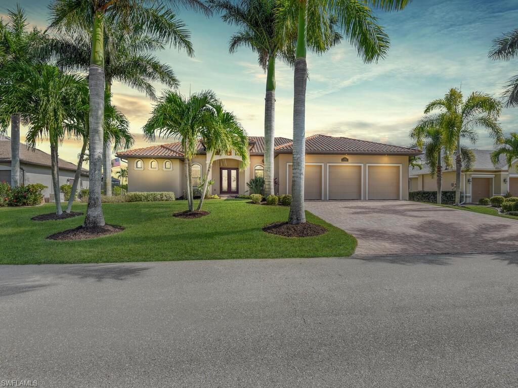 CAPE ROYAL Home for Sale - View SW FL MLS #222005425 at 11946 Royal Tee Cir in CAPE ROYAL in CAPE CORAL, FL - 33991
