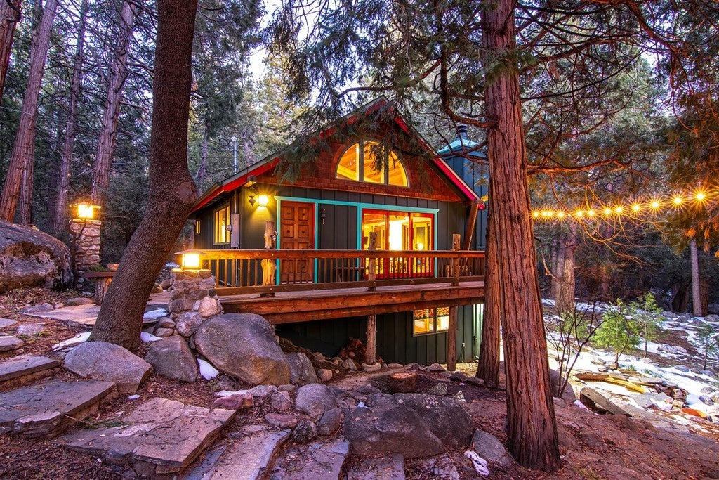 quaint cabin for sale in Idyllwild, CA