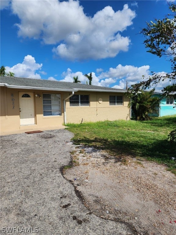 SW Florida Home for Sale - View SW FL MLS Listing #222028227 at 2411 Simpson St in FORT MYERS, FL - 33901