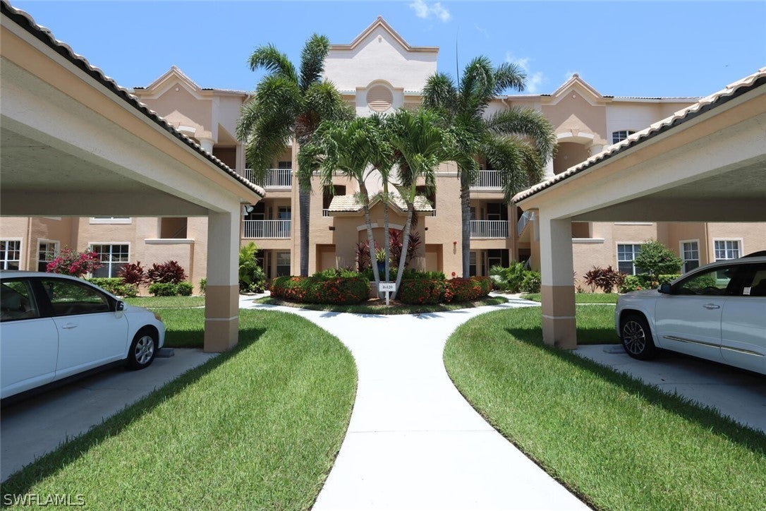 LEXINGTON COUNTRY CLUB Real Estate - View SW FL MLS #222048964 at 16420 Millstone Cir 204 in WATERFORD in FORT MYERS, FL - 33908