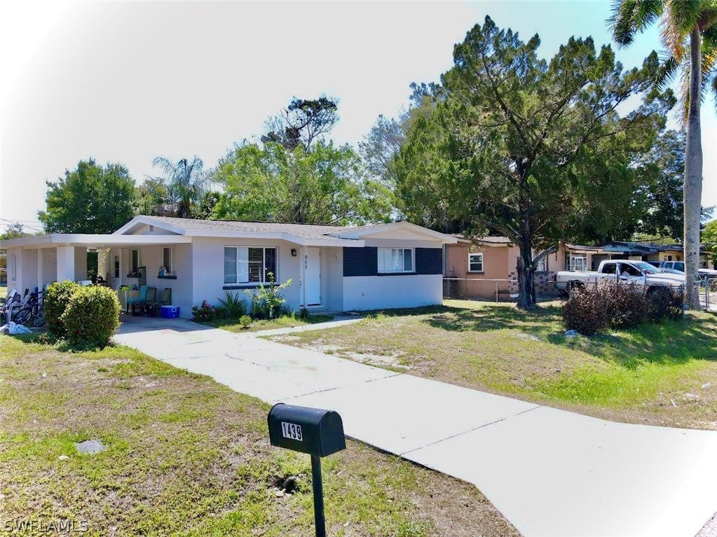 FORT MYERS Home for Sale - View SW FL MLS #222049787 in COUNTRY MANOR AMENDED