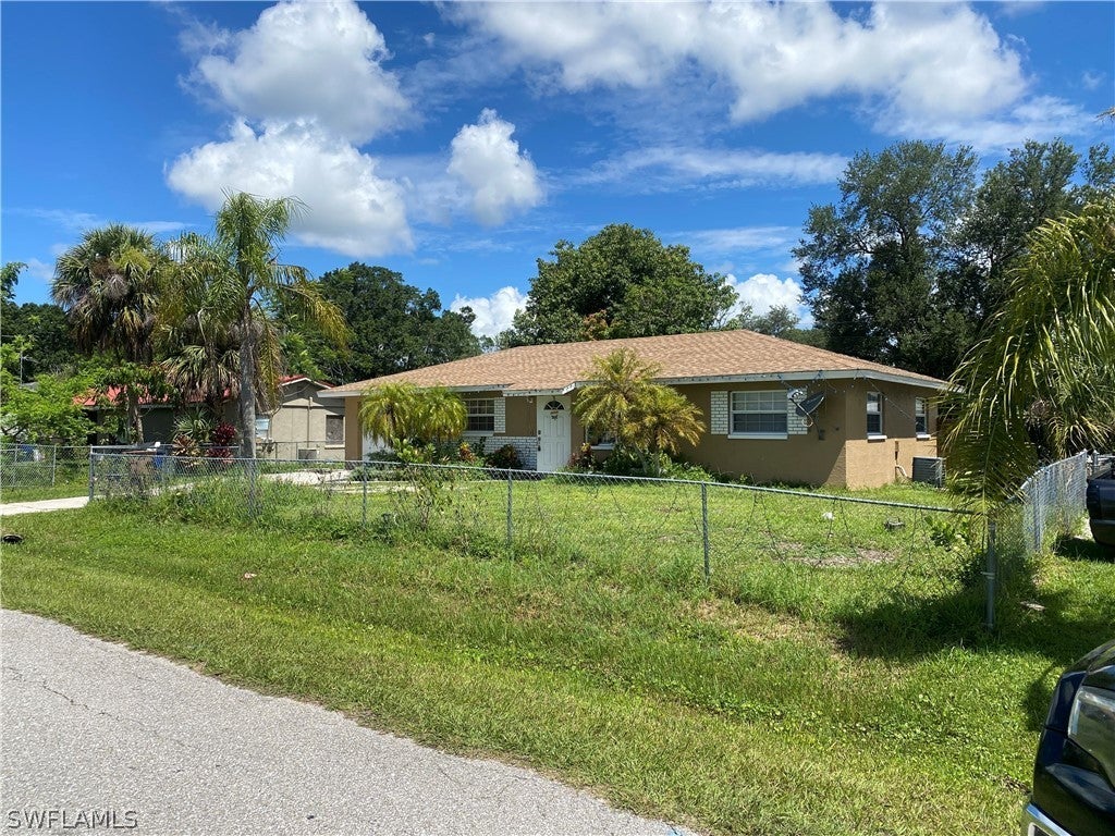 FORT MYERS Home for Sale - View SW FL MLS #222050942 in FORT MYERS SHORES